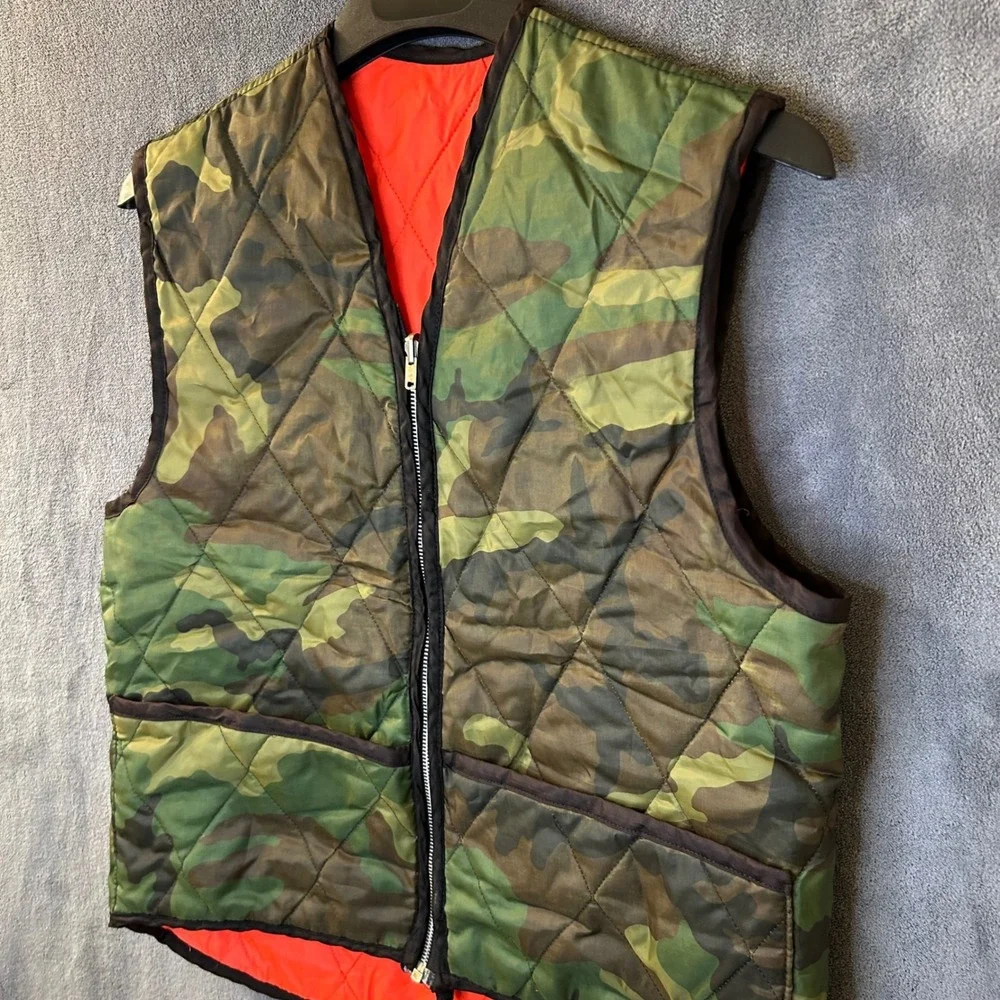 Vintage Reversible Camo Blaze Orange Mens Medium Quilted Hunting Vest USA Made